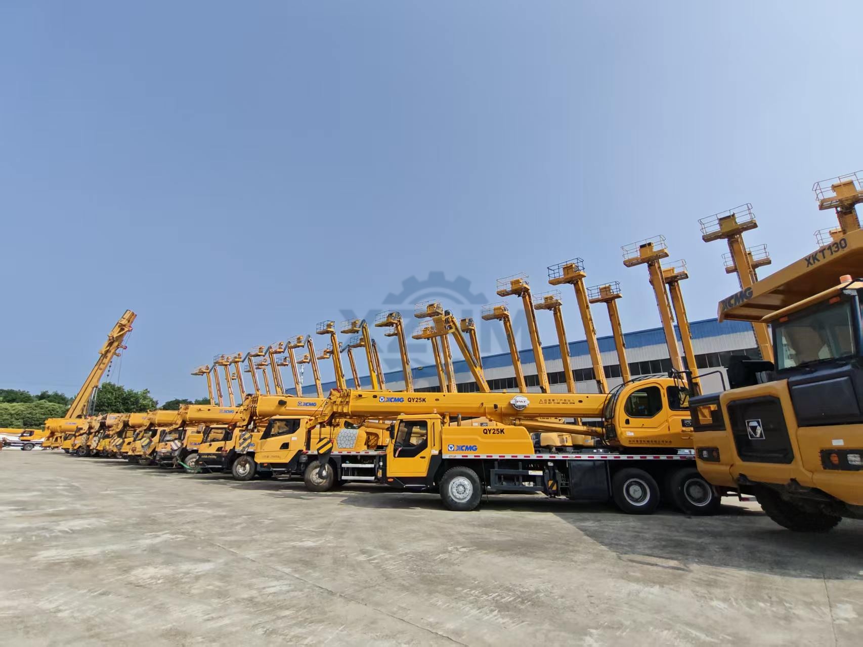 Used XCMG QY100 Crane Bound for Kenya, Ready for Shipment at Port